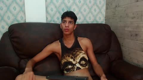 Tyler Rodriguez online show from December 3, 2024, 1:54 pm