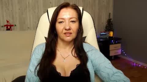 Snapshot of tyramories chatting on December 21, 2024, 1:42 pm tyramories online show from December 21, 2024, 1:42 pm