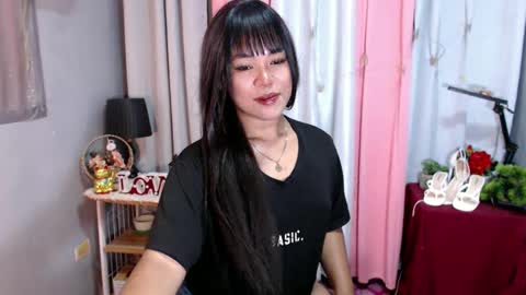 Snapshot of ugly_asianlover chatting on December 12, 2024, 4:10 pm rechelle online show from December 12, 2024, 4:10 pm