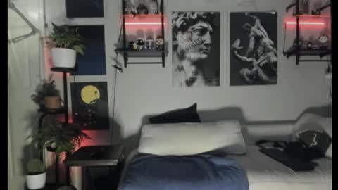 Snapshot of ugly_viking chatting on December 3, 2024, 12:38 pm Ugly Viking online show from December 3, 2024, 12:38 pm