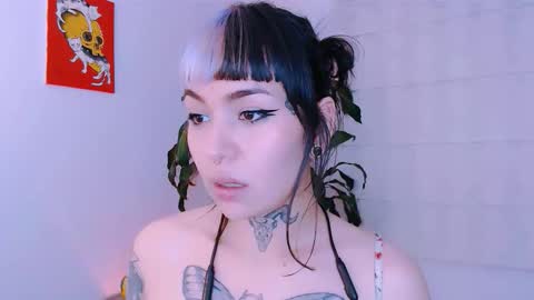 Martina online show from October 5, 2025, 2:43 am