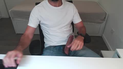 Snapshot of ulep chatting on October 16, 2025, 10:27 am Ulep online show from October 16, 2025, 10:27 am