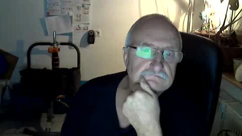 Snapshot of ulli44 chatting on February 6, 2026, 11:41 pm Ulrich online show from February 6, 2026, 11:41 pm