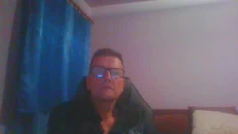 Snapshot of ulmeni4 chatting on October 30, 2025, 3:46 pm ulmeni4 online show from October 30, 2025, 3:46 pm