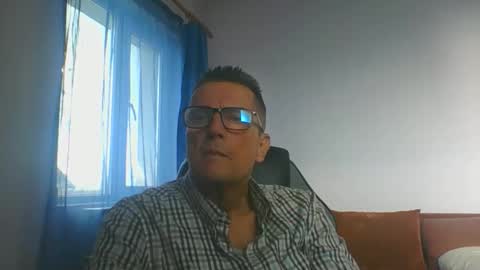 Snapshot of ulmeni4 chatting on November 4, 2025, 1:10 pm ulmeni4 online show from November 4, 2025, 1:10 pm