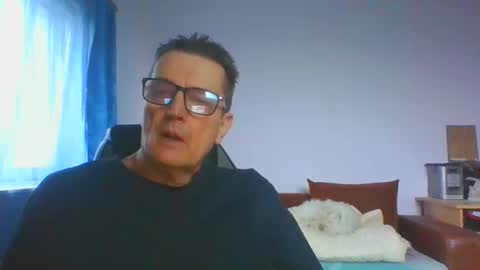 ulmeni4 online show from February 2, 2026, 6:45 am