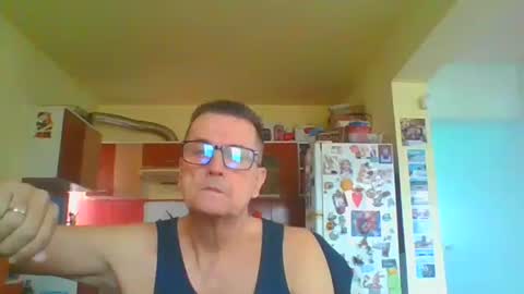 ulmeni4 online show from February 5, 2026, 8:41 am