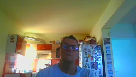 ulmeni4 online show from June 22, 2026, 4:09 am