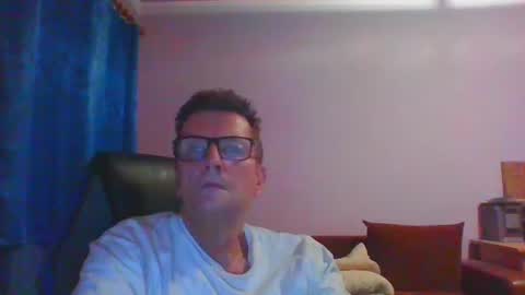 ulmeni7 online show from June 17, 2026, 7:26 pm