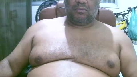 ulmo_br online show from September 15, 2025, 12:43 am