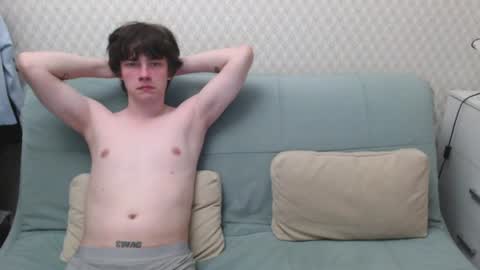 Snapshot of ulquixrra chatting on June 10, 2026, 9:57 pm Ellis online show from June 10, 2026, 9:57 pm
