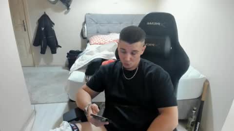 Snapshot of ulxer chatting on September 20, 2025, 6:42 pm hi im mike tyson - online show from September 20, 2025, 6:42 pm