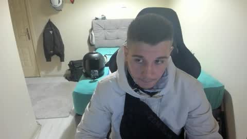 Snapshot of ulxer chatting on October 12, 2025, 7:02 pm hi im mike tyson - online show from October 12, 2025, 7:02 pm