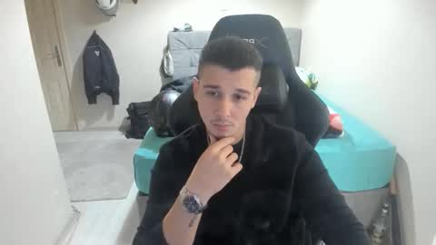 Snapshot of ulxer chatting on October 15, 2025, 5:57 pm hi im mike tyson - online show from October 15, 2025, 5:57 pm