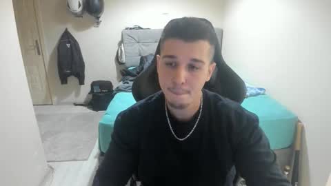 Snapshot of ulxer chatting on October 22, 2025, 5:56 pm hi im mike tyson - online show from October 22, 2025, 5:56 pm