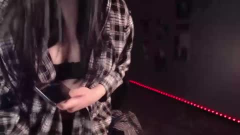 Julia online show from February 25, 2025, 12:34 pm