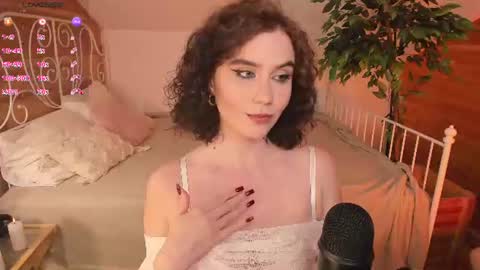 Una  online show from July 2, 2026, 7:09 pm
