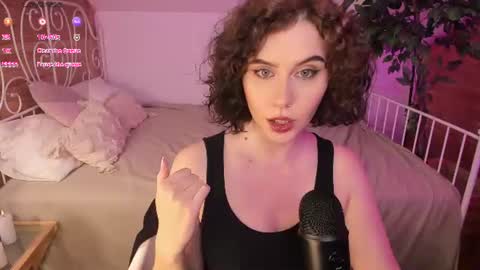 Una  online show from July 8, 2026, 7:07 pm
