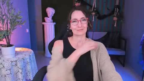 Snapshot of unatera chatting on October 27, 2025, 9:02 am UnaTera online show from October 27, 2025, 9:02 am