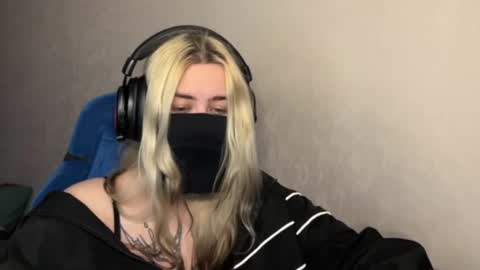 Snapshot of unaxyling chatting on February 25, 2026, 12:53 am unaxyling online show from February 25, 2026, 12:53 am