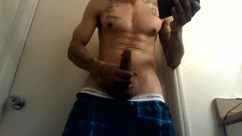 Snapshot of uncut_papi1989 chatting on December 27, 2024, 5:42 am tele kuzhbuzh online show from December 27, 2024, 5:42 am