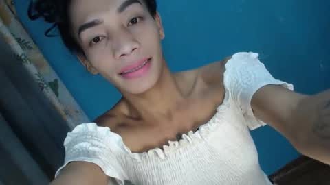 Snapshot of uncut_queen chatting on October 12, 2025, 11:48 pm LOVELY JANE online show from October 12, 2025, 11:48 pm