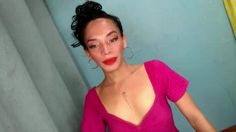 Snapshot of uncut_queen chatting on November 24, 2025, 2:00 am LOVELY JANE online show from November 24, 2025, 2:00 am