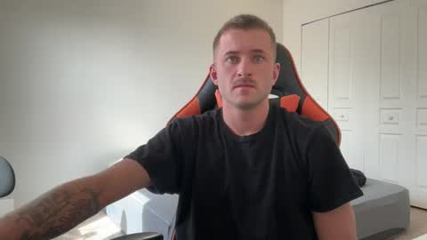 uncutcockassboi online show from February 11, 2026, 5:07 pm