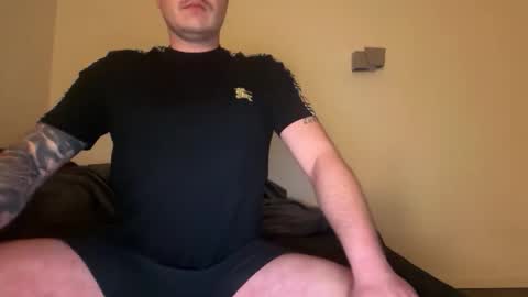 Snapshot of uncutedaustria chatting on February 25, 2026, 10:19 pm Tom online show from February 25, 2026, 10:19 pm