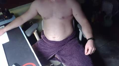 Under the desk online show from February 24, 2026, 10:19 pm