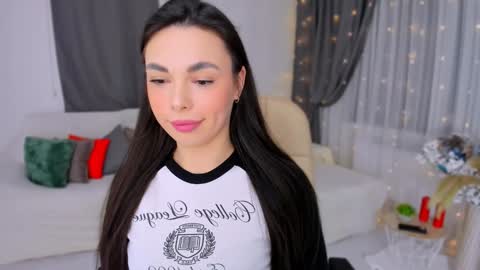 Patricia online show from February 3, 2025, 8:03 pm