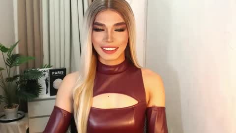 Miss Andrea online show from October 17, 2025, 10:07 am