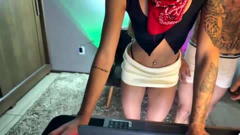 Snapshot of universitaria_ chatting on January 17, 2026, 3:22 am universitaria_ online show from January 17, 2026, 3:22 am