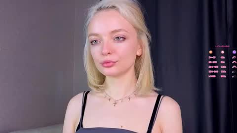 Snapshot of unknownstatus chatting on October 11, 2025, 3:17 am ShizukaShizuSHIZ online show from October 11, 2025, 3:17 am