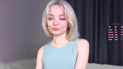 Snapshot of unknownstatus chatting on October 14, 2025, 3:40 am ShizukaShizuSHIZ online show from October 14, 2025, 3:40 am