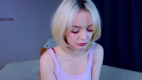 Snapshot of unknownstatus chatting on November 20, 2025, 3:18 am ShizukaShizuSHIZ online show from November 20, 2025, 3:18 am