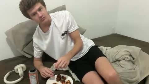 Stepbro online show from March 13, 2026, 10:38 pm