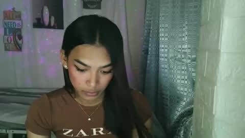 ur_dazzlingmorenaxx online show from December 3, 2025, 2:30 am