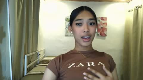 Snapshot of ur_dazzlingmorenaxx chatting on July 25, 2026, 3:09 pm ur_dazzlingmorenaxx online show from July 25, 2026, 3:09 pm