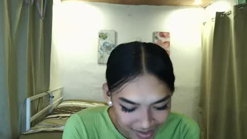 Snapshot of ur_dazzlingmorenaxx chatting on July 28, 2026, 3:21 pm ur_dazzlingmorenaxx online show from July 28, 2026, 3:21 pm