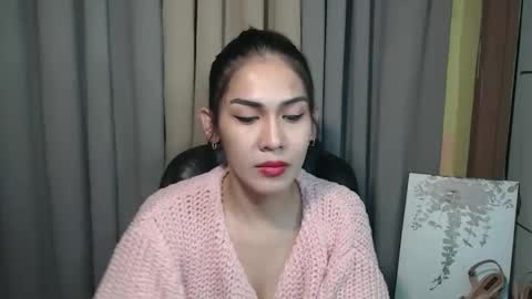 ItsUrsElla online show from January 30, 2025, 4:58 am