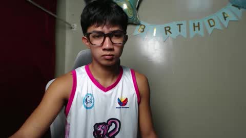 Snapshot of ur_hottestjonny chatting on June 3, 2026, 9:42 pm jonny online show from June 3, 2026, 9:42 pm