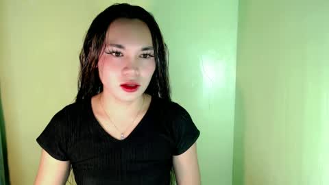 Snapshot of ur_innocent_girlx chatting on March 3, 2025, 1:31 am QUEENSY online show from March 3, 2025, 1:31 am