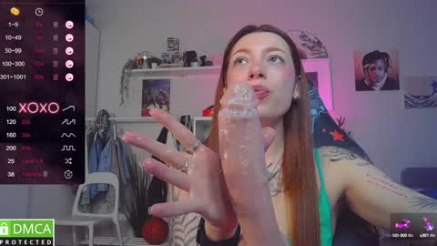 Snapshot of ur_olivia chatting on December 26, 2024, 4:58 pm Olivia Kaufman online show from December 26, 2024, 4:58 pm