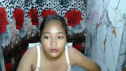 Snapshot of ur_prettymitch chatting on November 9, 2025, 3:32 pm ur_prettymitch online show from November 9, 2025, 3:32 pm