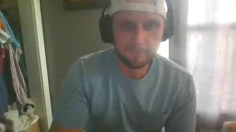 ur_zaddy4now online show from December 19, 2025, 8:27 pm