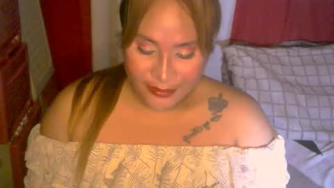 Snapshot of uramazingbomshel chatting on December 4, 2024, 3:32 pm pretitit micole online show from December 4, 2024, 3:32 pm