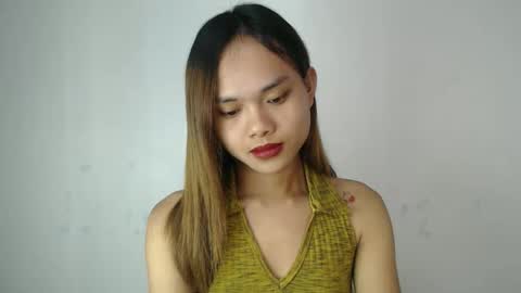 urasian_crisa online show from May 2, 2026, 5:01 am
