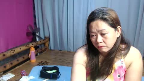urasian_hotrina online show from May 17, 2026, 9:00 pm