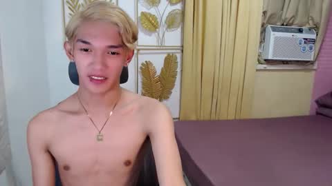 urasian_john20 online show from April 6, 2026, 5:47 pm